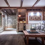 赖纳公寓酒店 4*