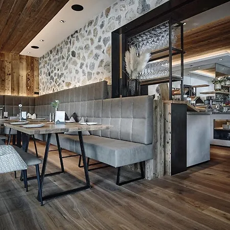 Rainerhof Apart-hotel 4*