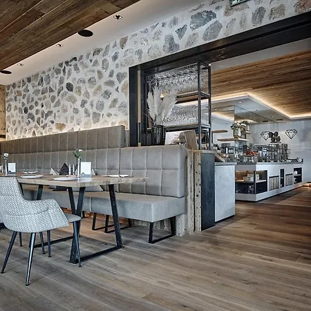 Rainerhof アパートホテル