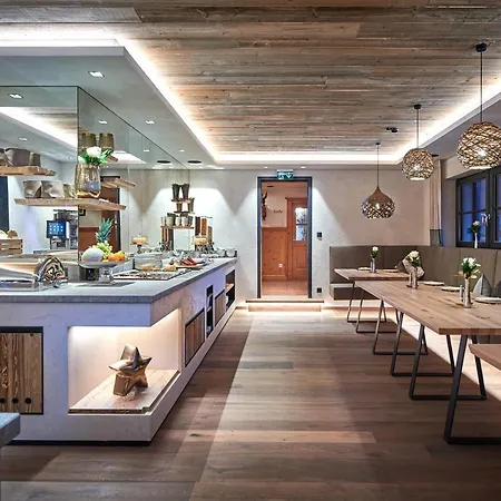 アパートホテル Rainerhof 4*