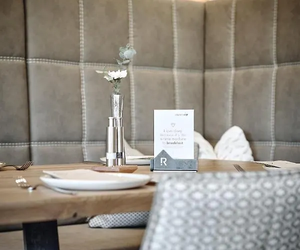 Rainerhof Aparthotel 4*